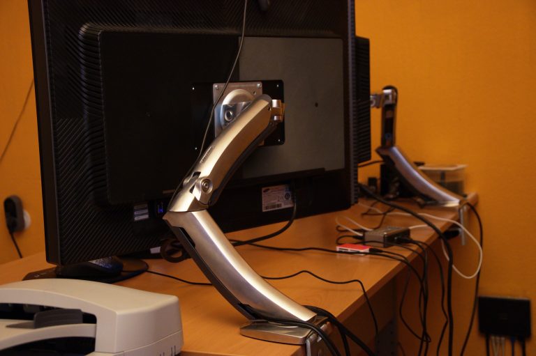 Portable Monitor Mount Review: The TikTok Desk Upgrade That Actually Makes Sense