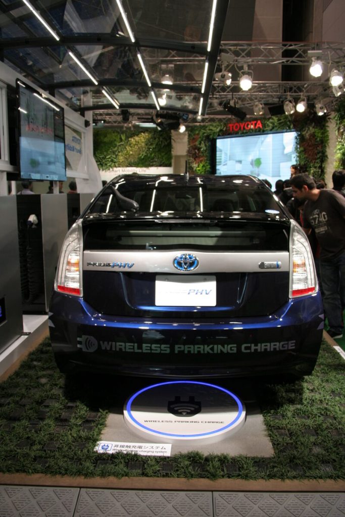 Qi2 Magnetic Car Charger Mounts Will Be the