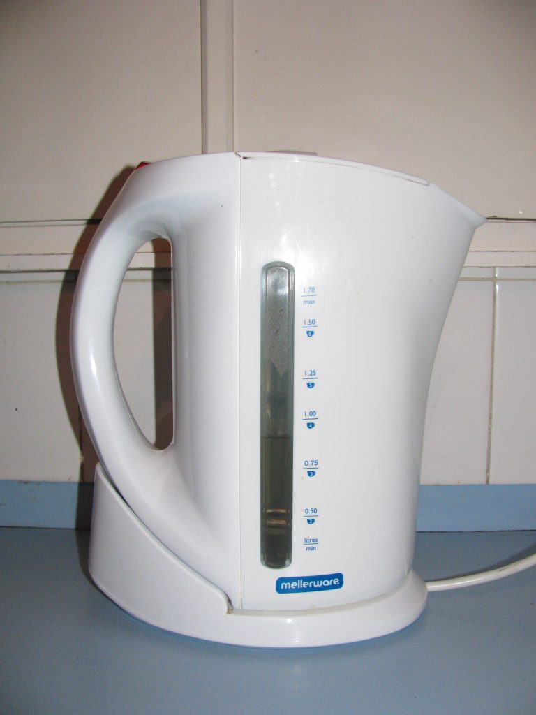 COSORI Original Electric Gooseneck Kettle Review (2026): The Practical Pour-Over Upgrade That Earns Its Space
